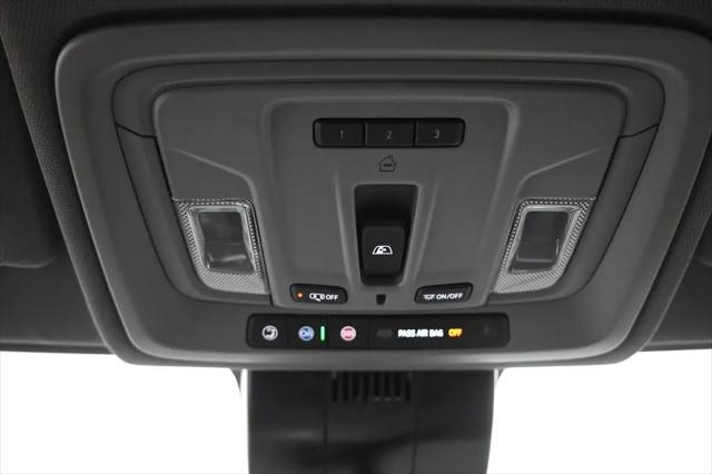 2025 GMC Sierra 1500 4WD Crew Cab Short Box Elevation with 3SB
