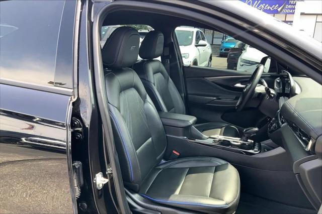 2025 Buick NV Sport Touring FWD