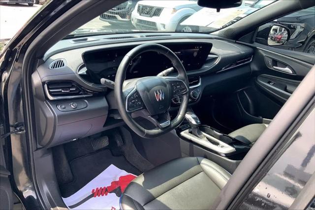 2025 Buick NV Sport Touring FWD