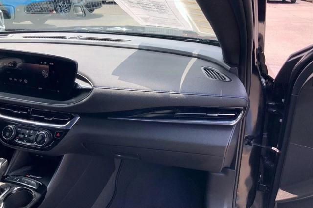2025 Buick NV Sport Touring FWD