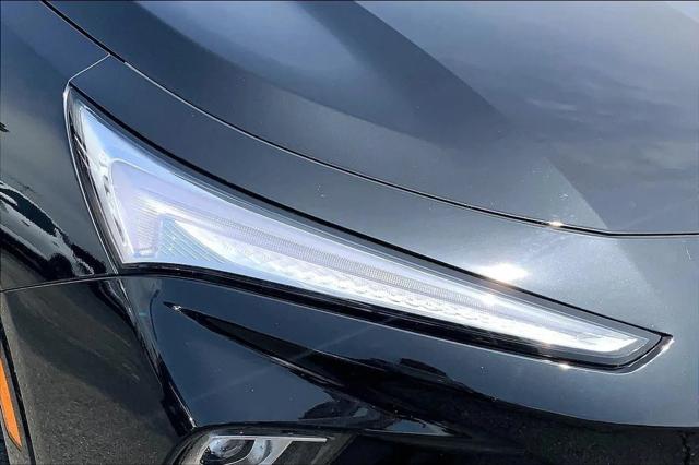 2025 Buick NV Sport Touring FWD
