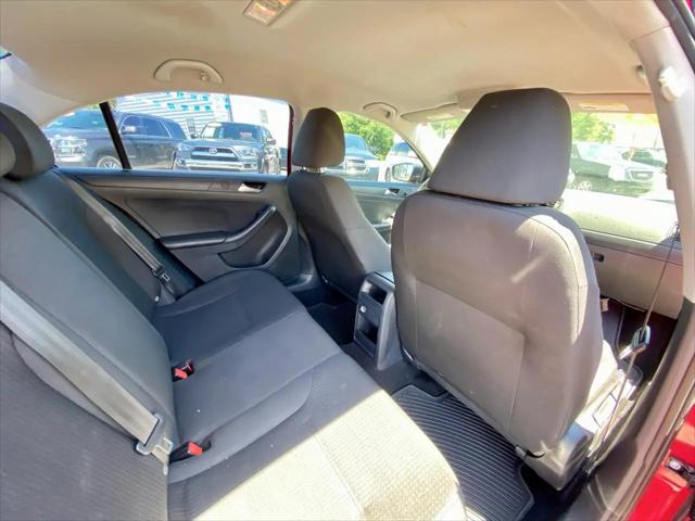 2015 Volkswagen Jetta 2.0L S