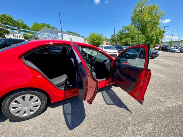 2015 Volkswagen Jetta 2.0L S