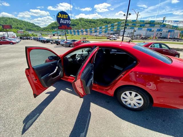 2015 Volkswagen Jetta 2.0L S