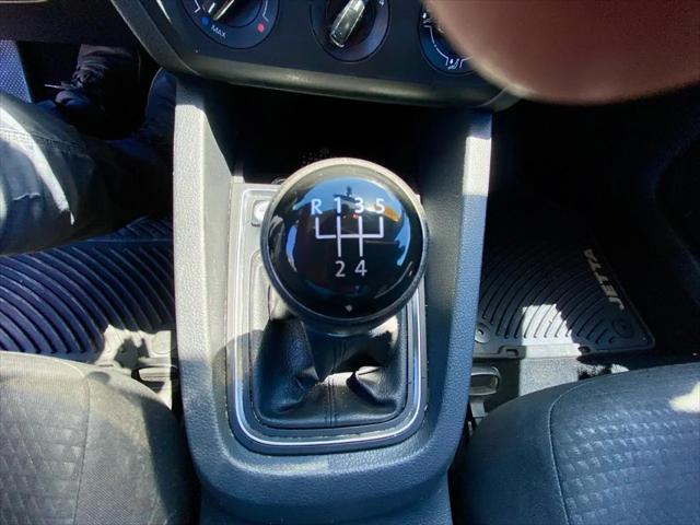 2015 Volkswagen Jetta 2.0L S