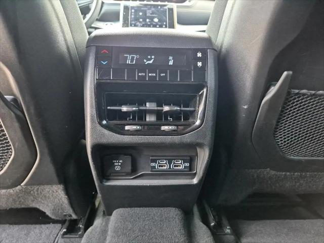 2024 Jeep Grand Cherokee L Altitude 4x4