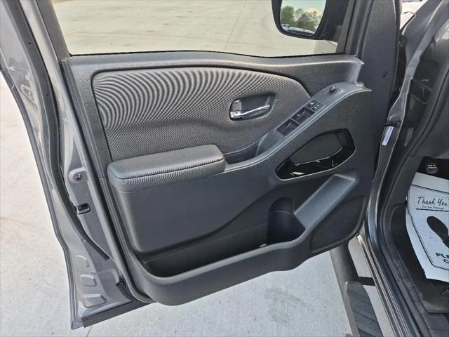 2023 Nissan Frontier Crew Cab SV 4x4
