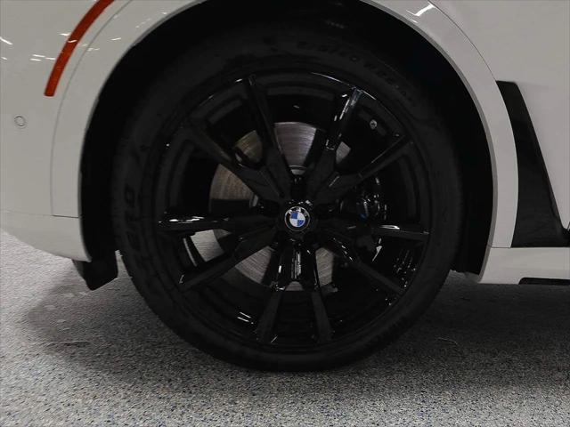 2027 BMW X7 M60i