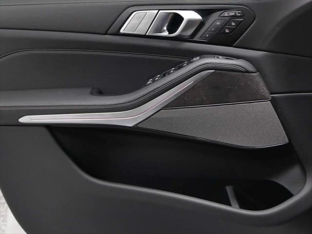 2027 BMW X7 M60i