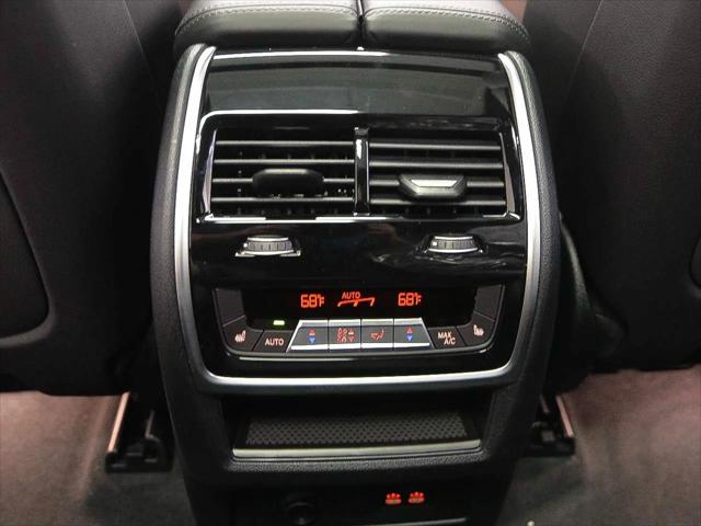 2027 BMW X7 M60i