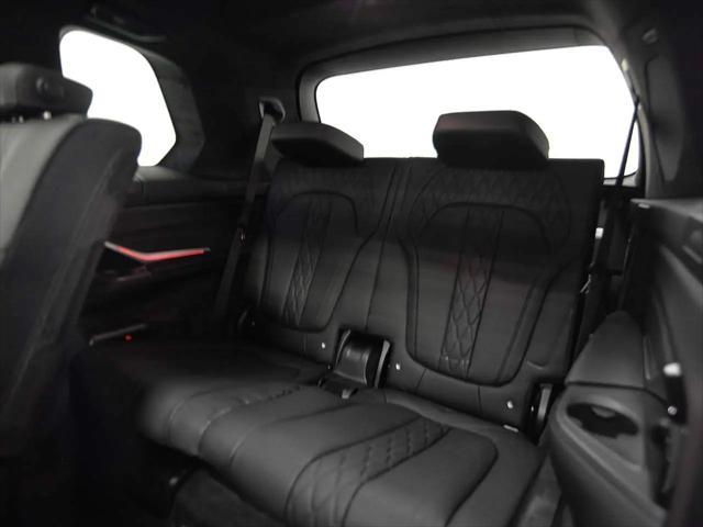 2027 BMW X7 M60i