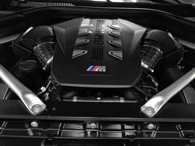 2027 BMW X7 M60i