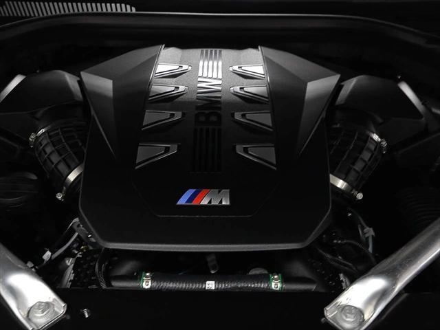 2027 BMW X7 M60i
