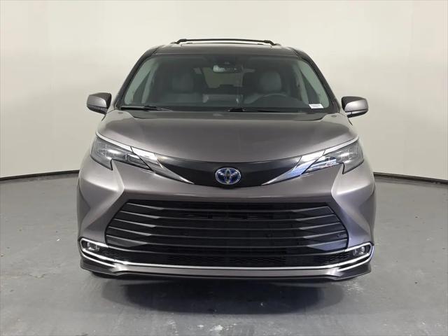 2024 Toyota Sienna XLE