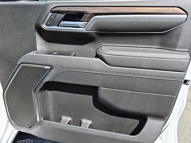 2026 Chevrolet Silverado 1500 4WD Crew Cab Standard Bed LT