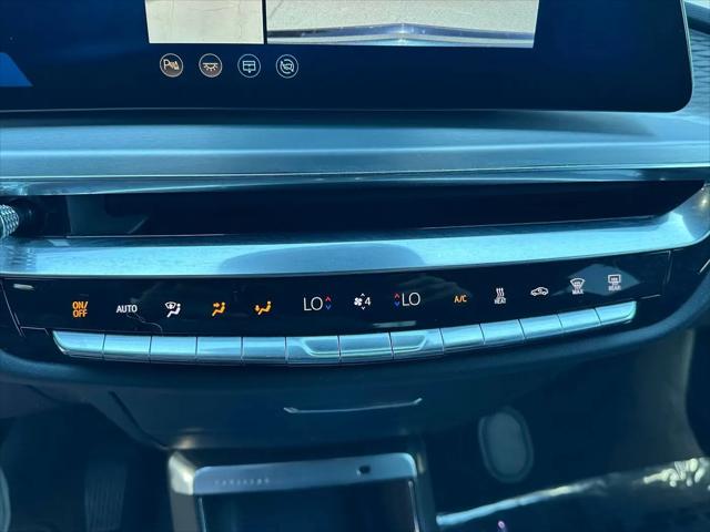 2024 Cadillac iQ Sport w/1SJ