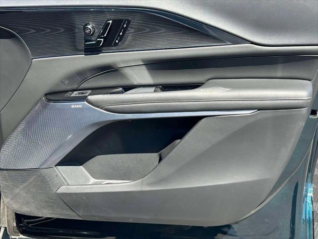2024 Cadillac iQ Sport w/1SJ