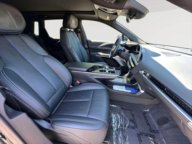 2024 Cadillac iQ Sport w/1SJ