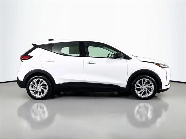 2027 Chevrolet Bolt LT FWD