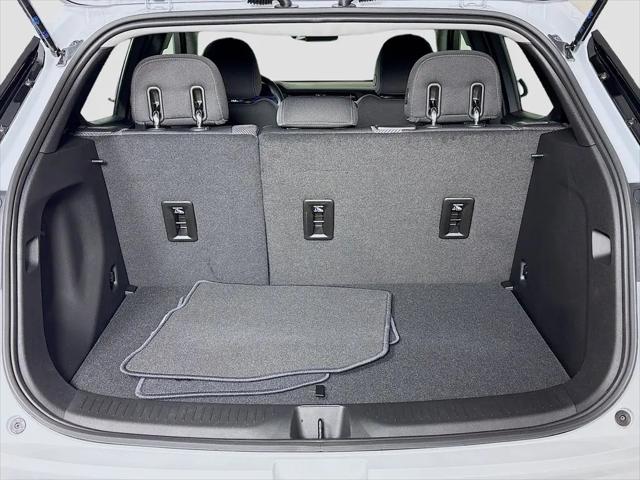2027 Chevrolet Bolt LT FWD