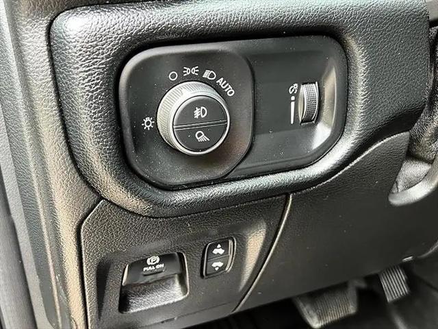 2021 Ram 1500 Big Horn Crew Cab 4x4 5'7" Box