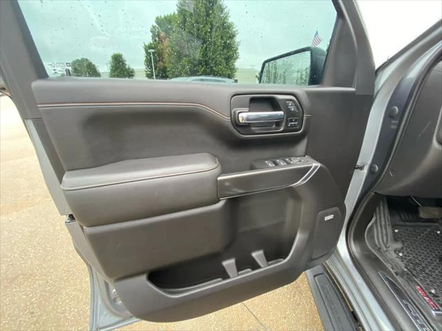 2022 GMC Sierra 1500 Limited 4WD Crew Cab Short Box AT4
