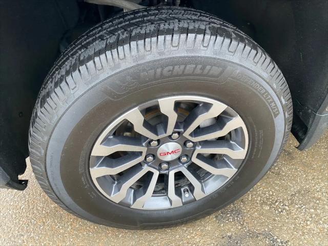 2022 GMC Sierra 1500 Limited 4WD Crew Cab Short Box AT4