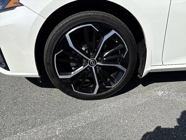 2025 Nissan Altima SR FWD