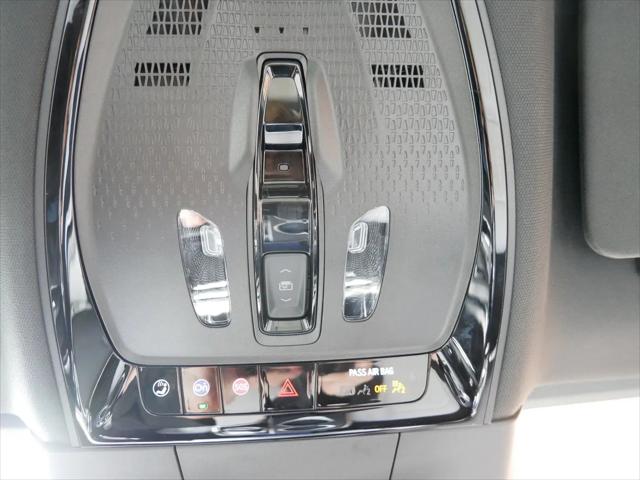 2024 Cadillac iQ Luxury w/1SC