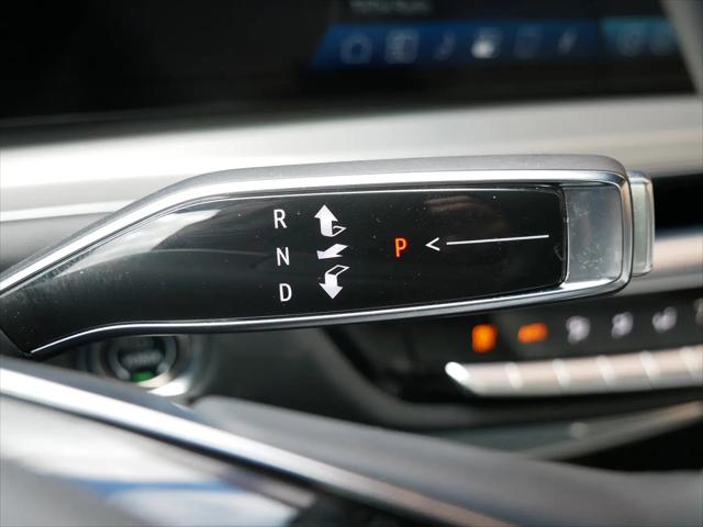 2024 Cadillac iQ Luxury w/1SC
