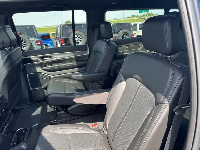 2026 Jeep Grand Wagoneer L 4x4