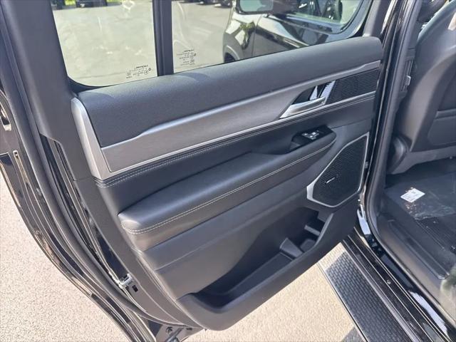 2026 Jeep Grand Wagoneer L 4x4