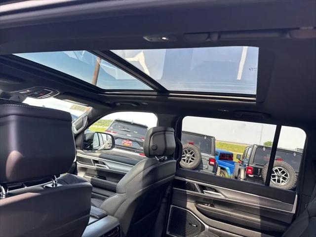 2026 Jeep Grand Wagoneer L 4x4