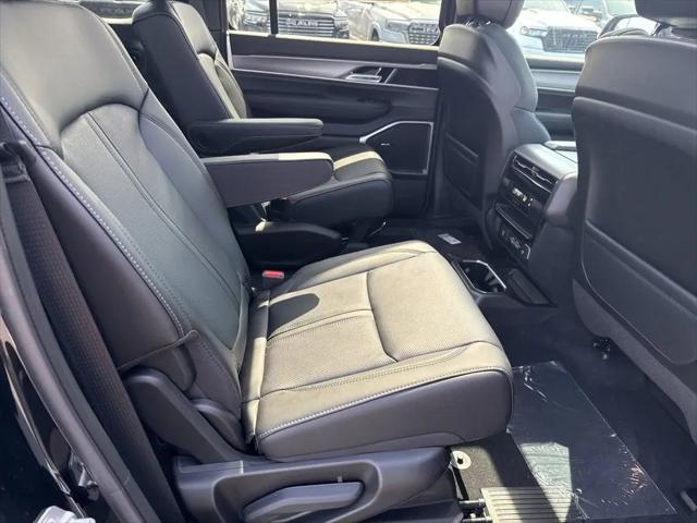 2026 Jeep Grand Wagoneer L 4x4