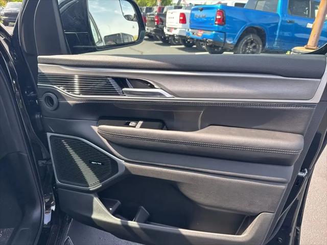 2026 Jeep Grand Wagoneer L 4x4