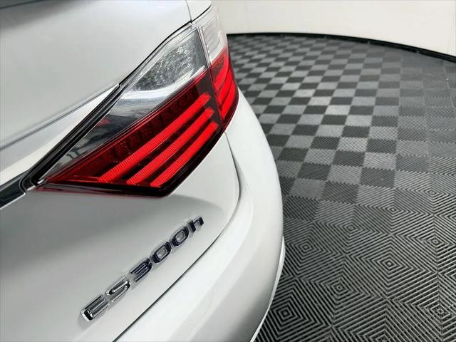 2014 Lexus ES 300h ES 300h
