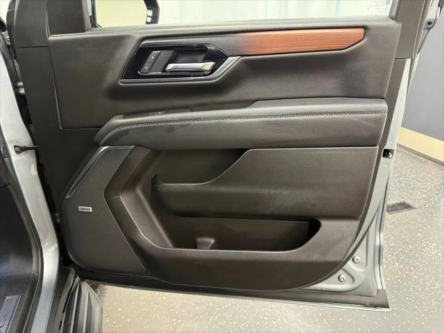 2025 GMC Yukon 4WD Denali