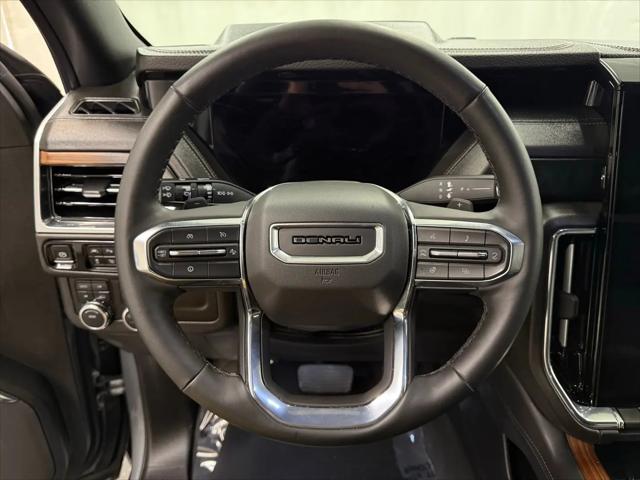 2025 GMC Yukon 4WD Denali
