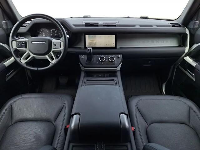 2024 Land Rover Defender 110 P400 S