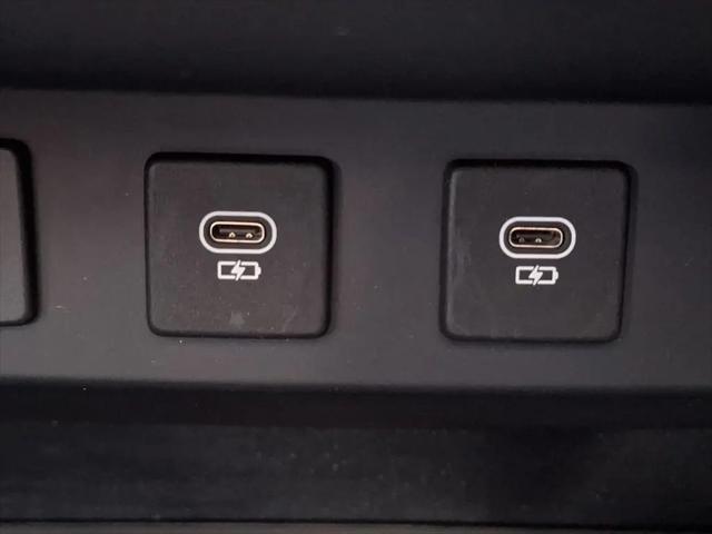 2024 Land Rover Defender 110 P400 S