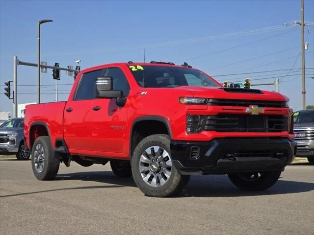 2024 Chevrolet Silverado 2500HD 4WD Crew Cab Standard Bed Custom
