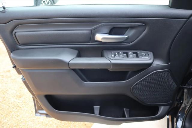 2026 Ram 1500 Tradesman Quad Cab 4x4 64 Box