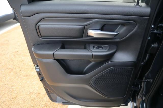 2026 Ram 1500 Tradesman Quad Cab 4x4 64 Box