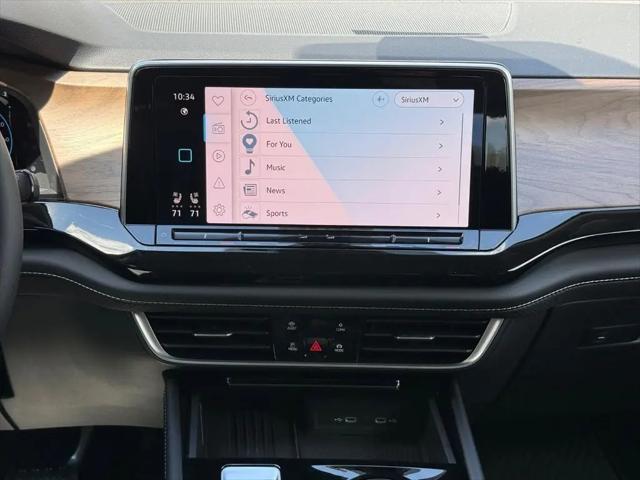 2026 Volkswagen Atlas SE with Technology