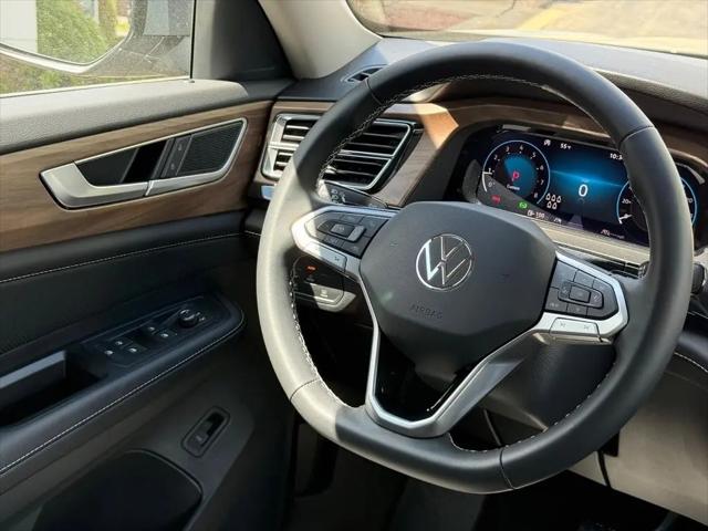 2026 Volkswagen Atlas SE with Technology