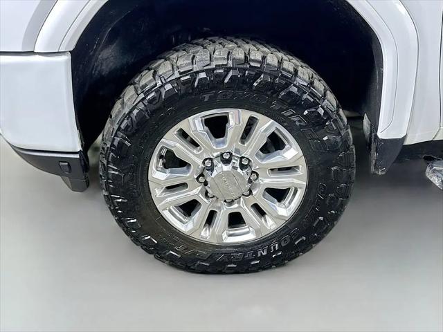 2023 GMC Sierra 2500HD 4WD Crew Cab Standard Bed Denali