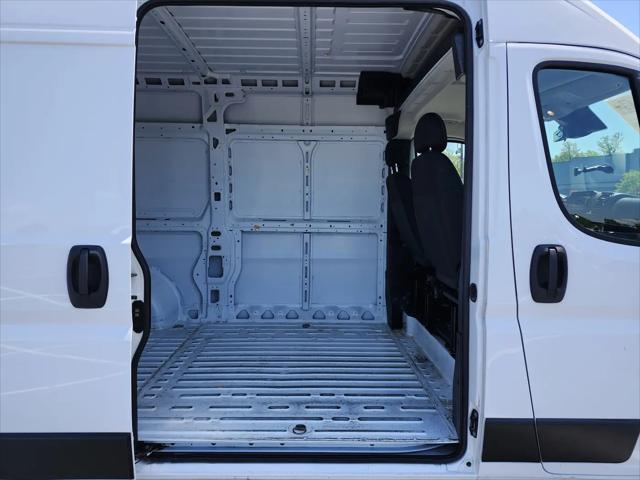 2025 Ram ProMaster 2500 Cargo Van Tradesman High Roof 136" WB w/Pass Seat