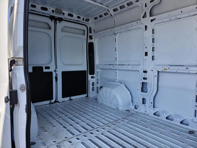 2025 Ram ProMaster 2500 Cargo Van Tradesman High Roof 136" WB w/Pass Seat
