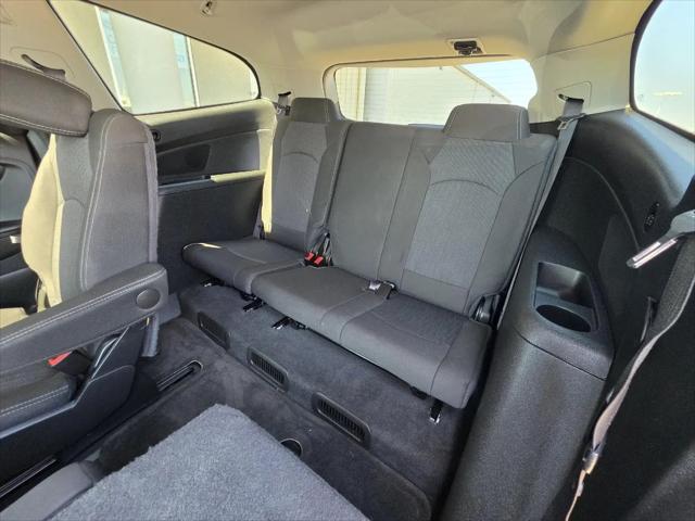 2017 Chevrolet Traverse 2LT