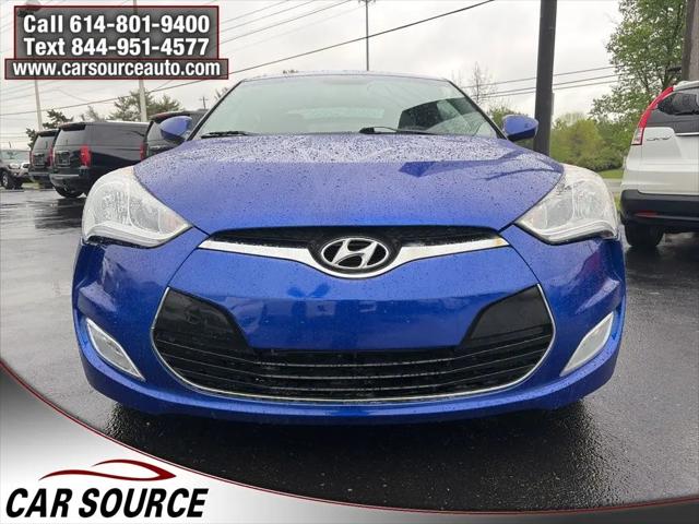 2013 Hyundai Veloster Base w/Black